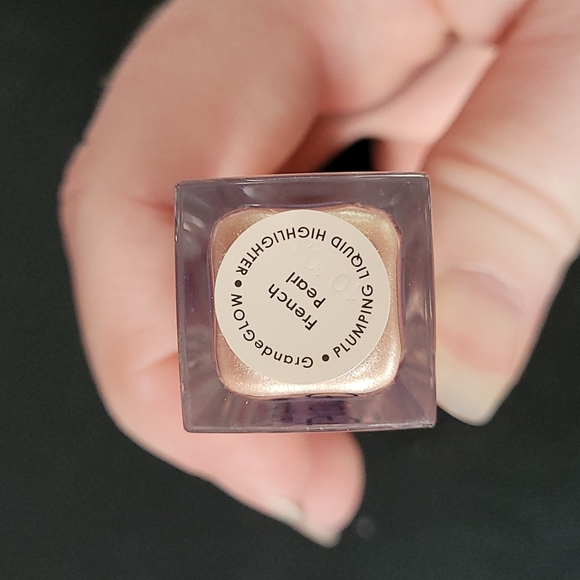 Grande Glow Plumping Liquid Highlighter - Picture 2 of 3